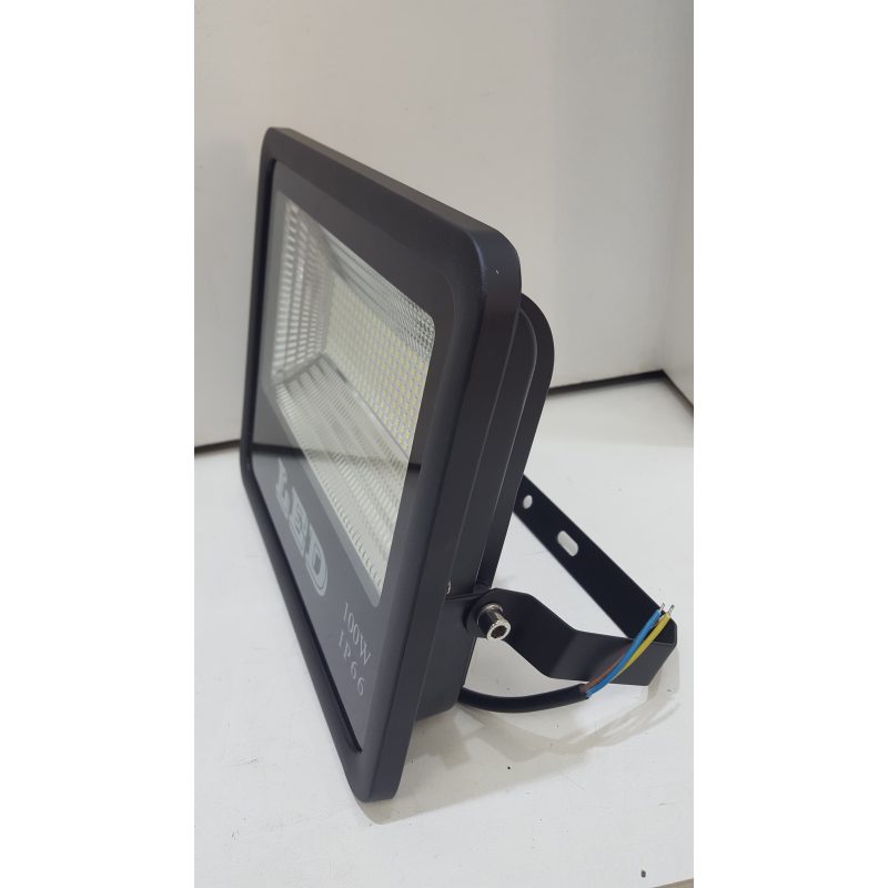 Proyector LED Multichip 100w-220v SEC